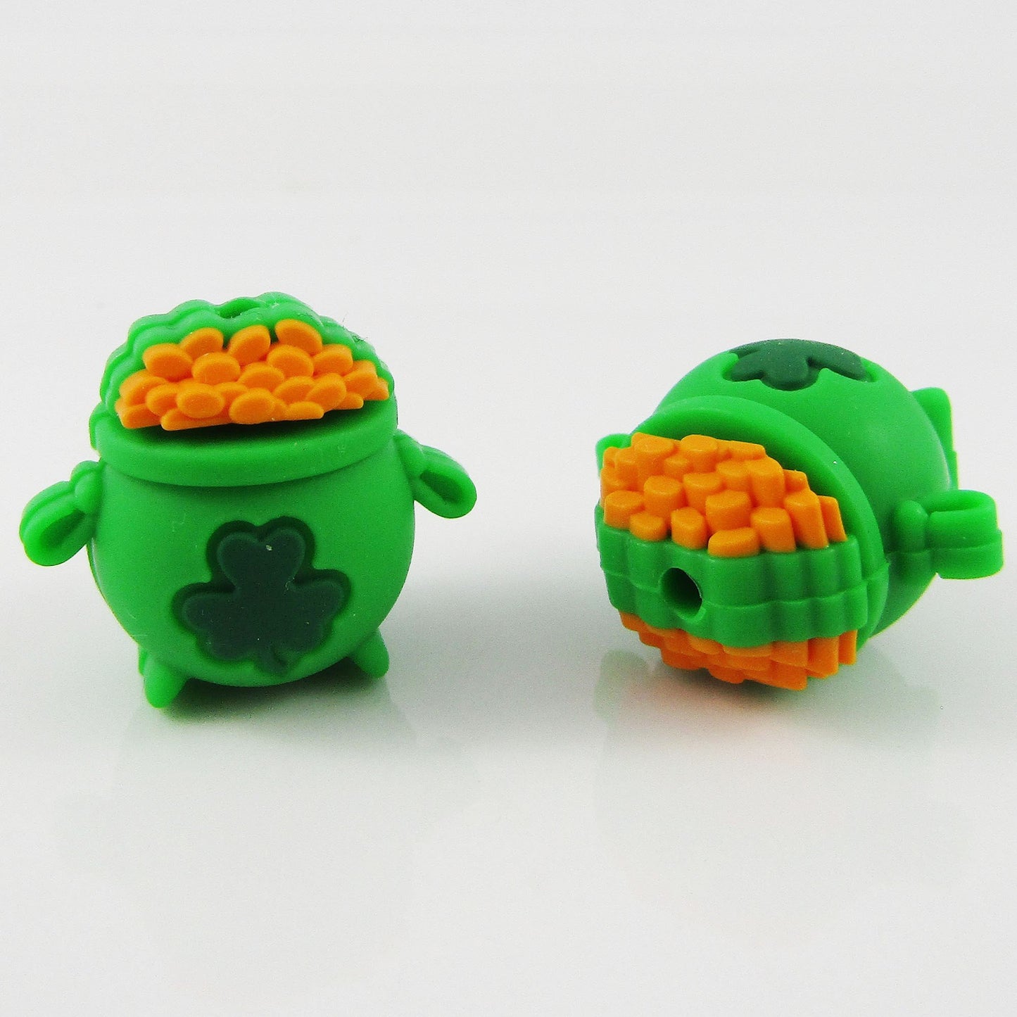 2pcs St Patricks Day Lucky Pot of Gold Silicone Focal Bead 20x23x16mm Hole 2mm