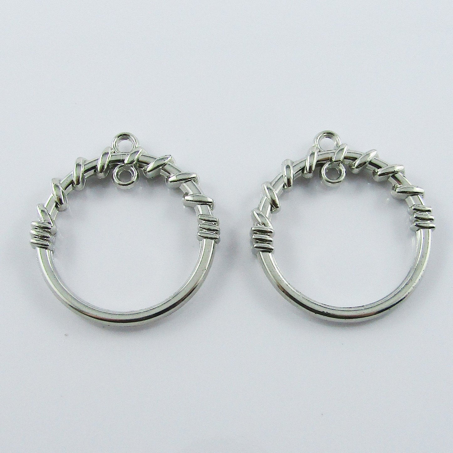 10pcs Twisted Hoop Charm Pendant with Internal Loop ACRYLIC 36x24mm